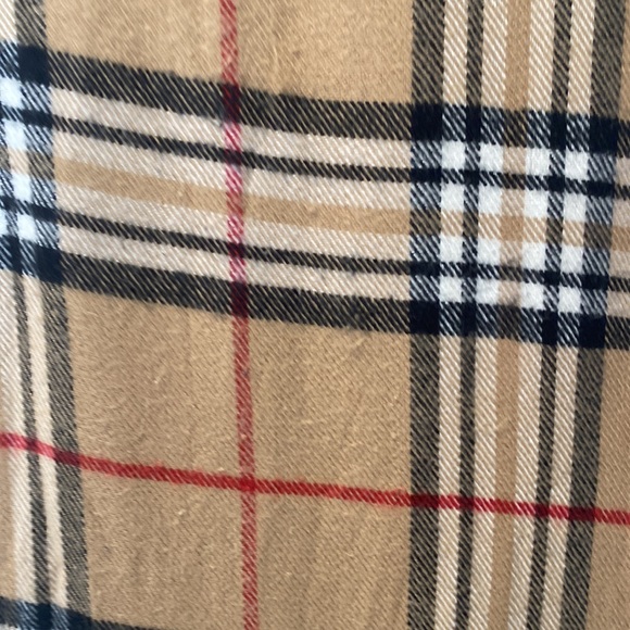Beautiful Super Soft Tan Red and Black Plaid Scarf - Picture 2 of 4